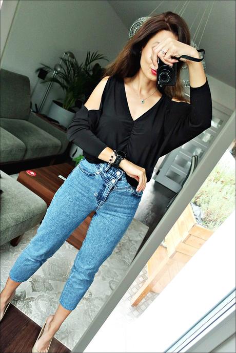 Čierny top s vykrojenými ramenami, xs