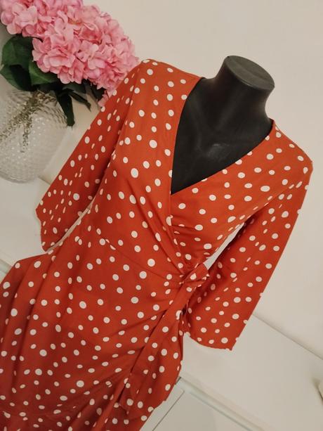 Vero moda bodkované zavinovacie šaty, 34 / xs