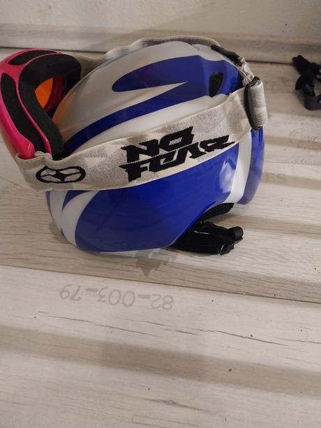 Lyžiarska prilba s okuliarmi, giro,s