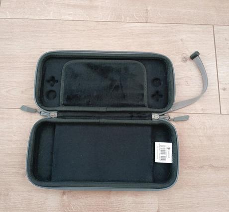 Cestovné puzdro tomtoc pre nintendo switch,
