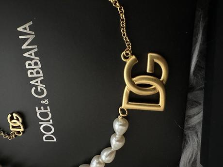 Krásny nový nenosený náhrdelník na krk d&g, dolce&gabbana
