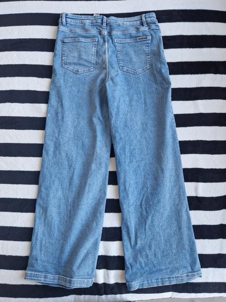 Modré džínsy, l