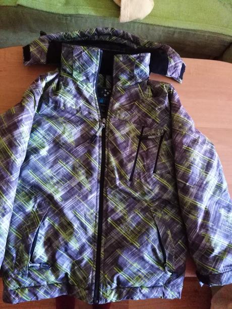 Zimna bunda 128-134, just play,128