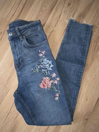 Vyšívané rifle-vysoky pás, h&m,34