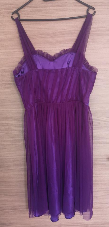 Spoločenské šaty, 42