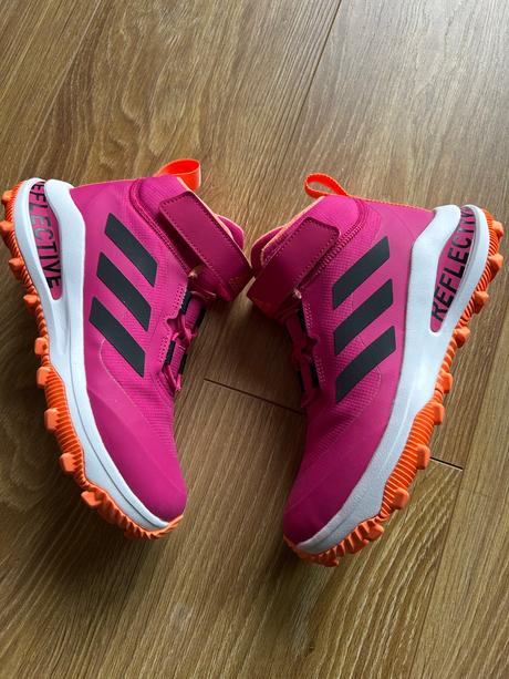 Turistické topánky, adidas,34