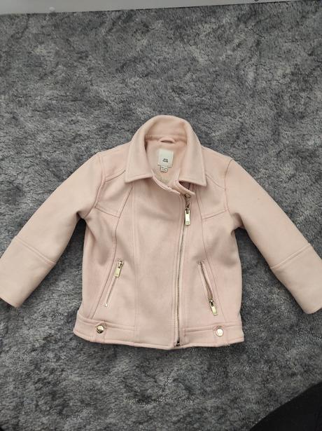 Vestička, river island,92