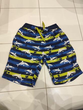 Predám chlapčenské kraťasy/plavky, 140