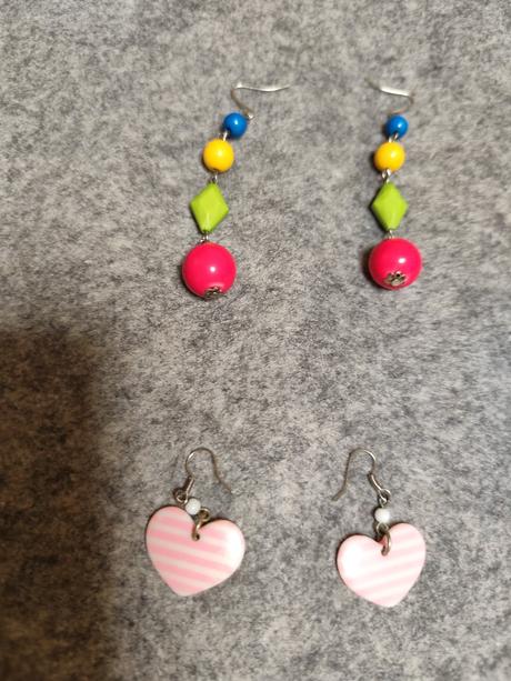 Vesele nausnicky, pri kupe oboch vyhodna cena, 