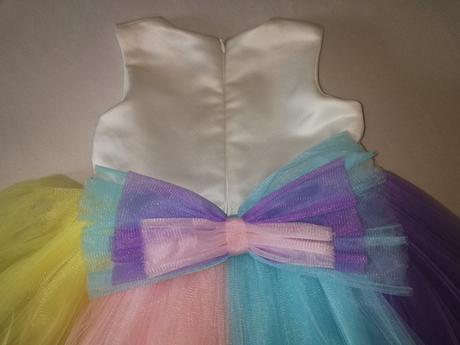 Princeznovské šaty s tutu sukňou, 104