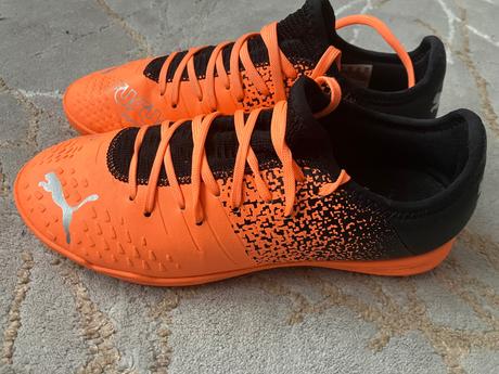 Turfy, puma,38