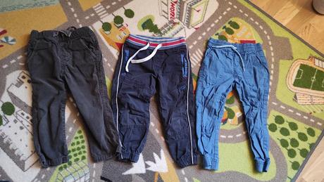 3 ks nohavice na 2-3 roky spoku 5 eur, zara,98