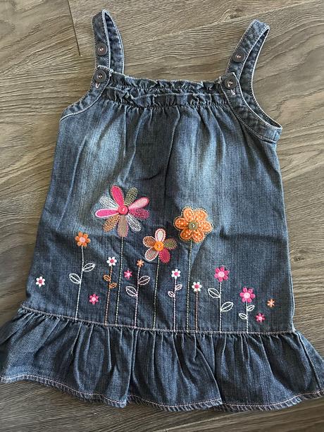 Vysivane riflove saty, cherokee,74