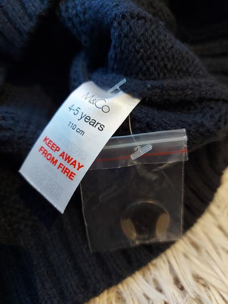 Krásny chlapčenský sveter, m&co,110