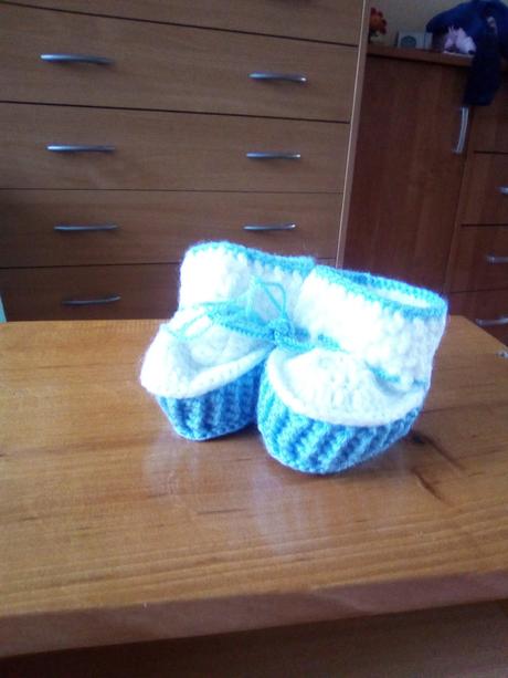 Papučky pre bábo, <17