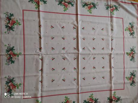 Retro vianočny obrus zvončeky 140x114 - 20 eur,
