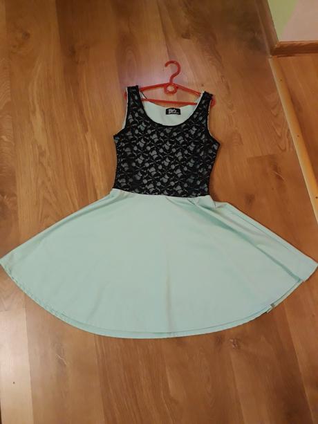 Pastelovo zelené šatičky body cover, s