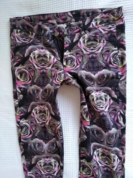 Jedinečné kvietkované nohavice, h&m,38