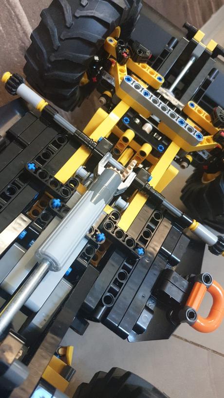 Lego technic 42081 volvo  kolesový nakladač, 
