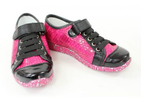 Dievčenské gumičkové topánky kornecki 17010108 b+z, kornecki,27 / 28 / 30