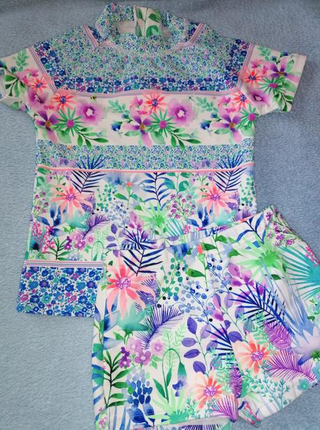 Kvietkovane plavky, next,74