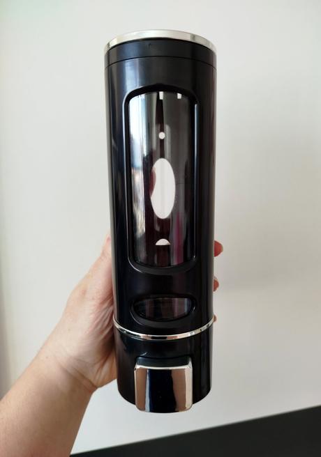 Nástenný dávkovač mydla, 