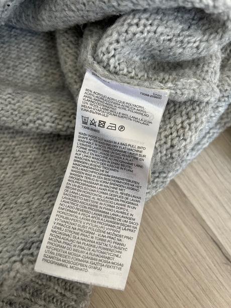 Bledosivý sveter s aplikáciou, yessica,m