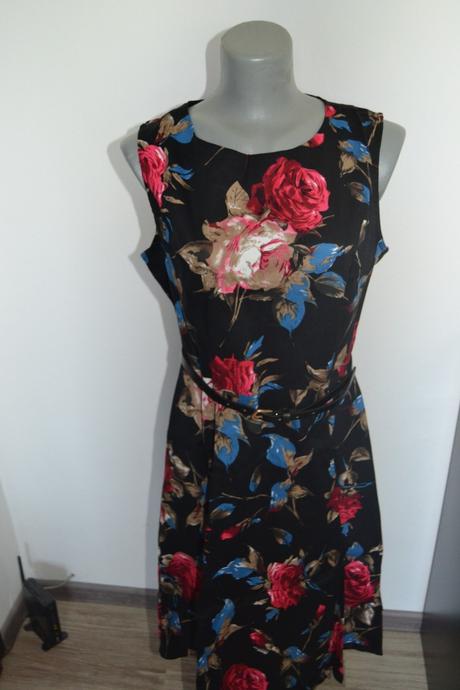 Dámske elegantné čierne šaty s opaskom, veľkosť l, l