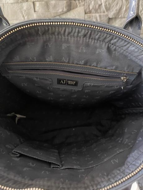 Armani, armani