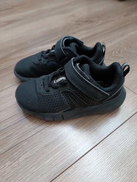 Tenisky velk. 26, 26