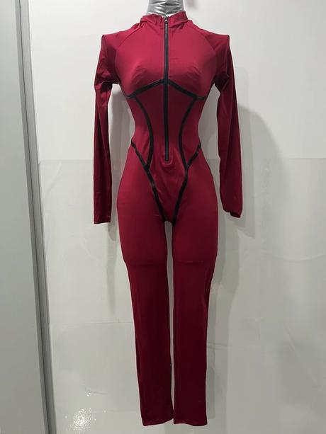 Tvarujuci zostihlujuci overal, m