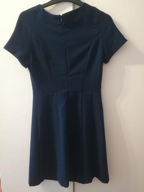 Tmavomodré šaty, s