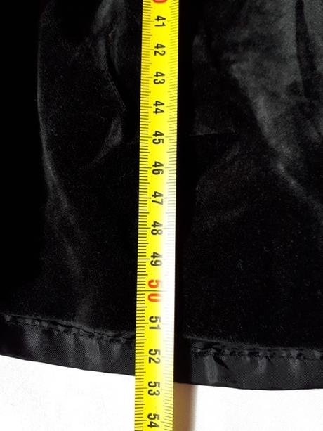 Cierne zamatove saty, benetton,104