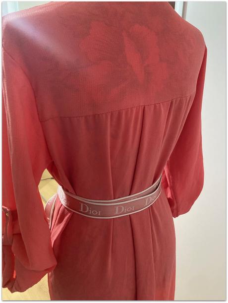 Predĺžená lososová košeľa, 