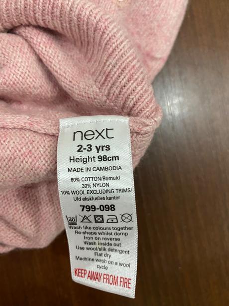 Dievčenský sveter velk.98, next,98