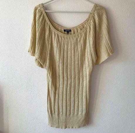 Béžový svetrík so zlatými trblietkami, amisu,xs