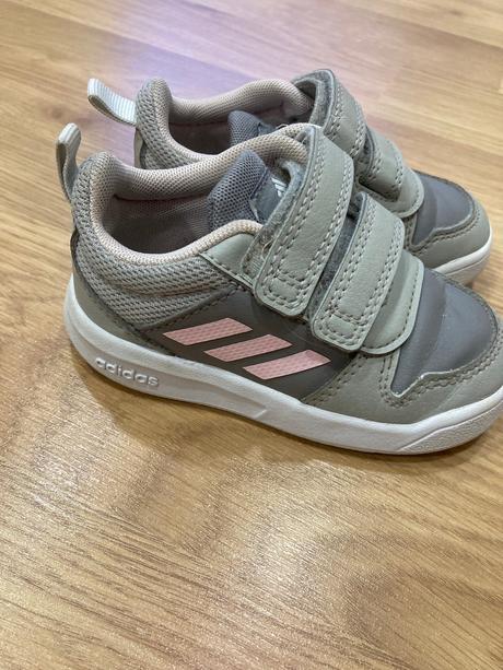 Adidas tenisky, adidas,21