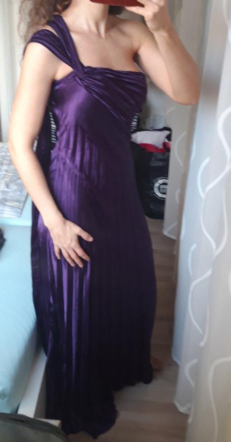 Spoločenské šaty, 36