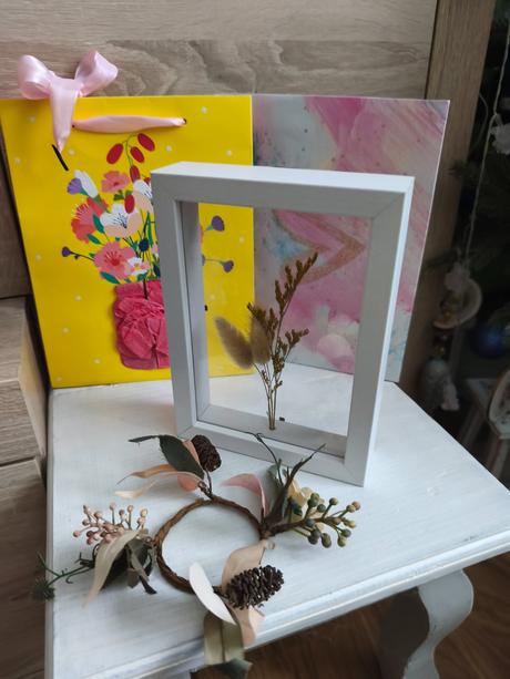 Dekorácia sušený kvet v rámiku plus venček,