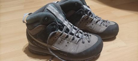 Turistické salimony, salomon,37