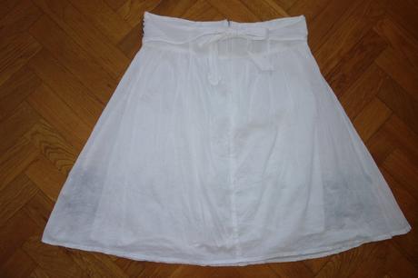 Vyšívaná sukňa m, m