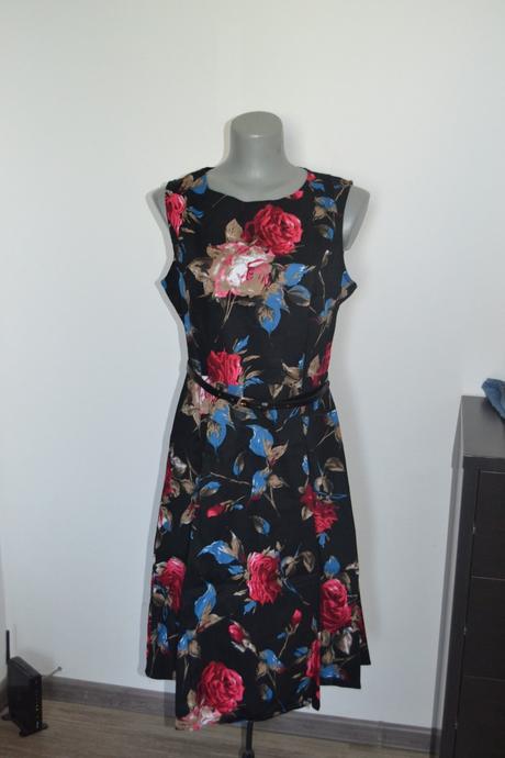 Dámske elegantné čierne šaty s opaskom, veľkosť l, l