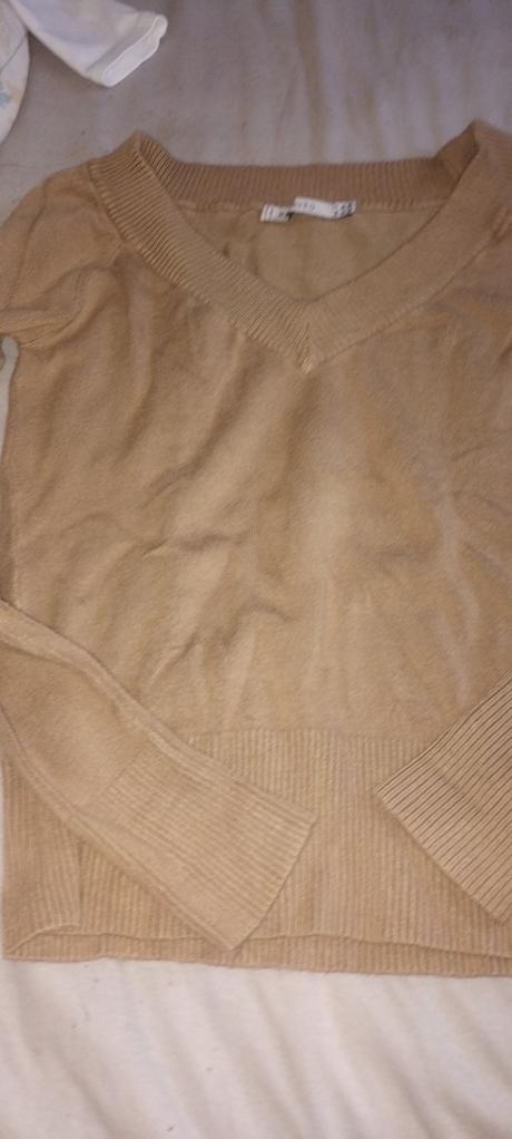 Svetrik, reserved,38