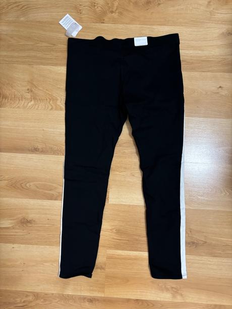 Nohavice čierne / biely pás na bokoch, xxl