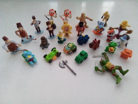 Postavičky z kinderka,