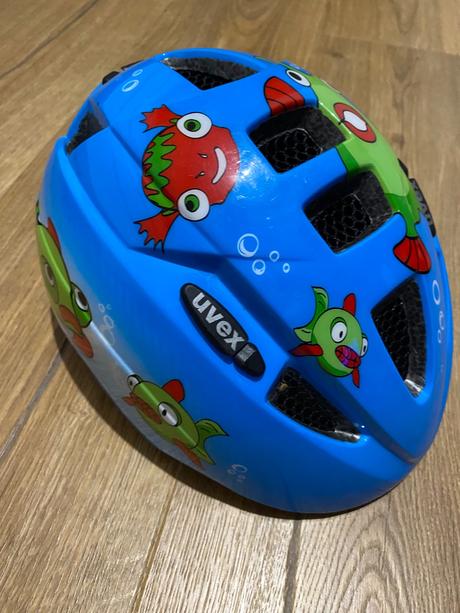 Cyklisticka prilba uvex, xs