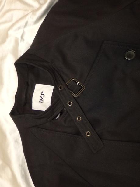 Luxusný čierny prechodný kabát, s