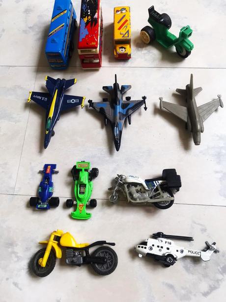 Staré autíčka,motorky,lietadlá 39 ks, 