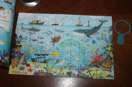 Puzzle ocean 96 s lupou,