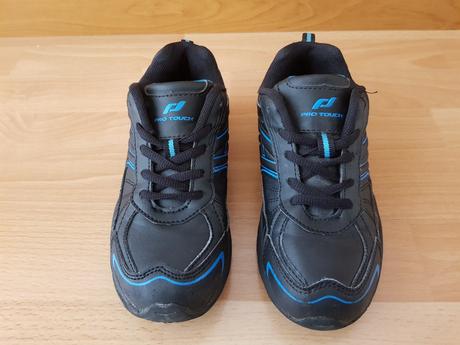 Chlapčenské tenisky, 32